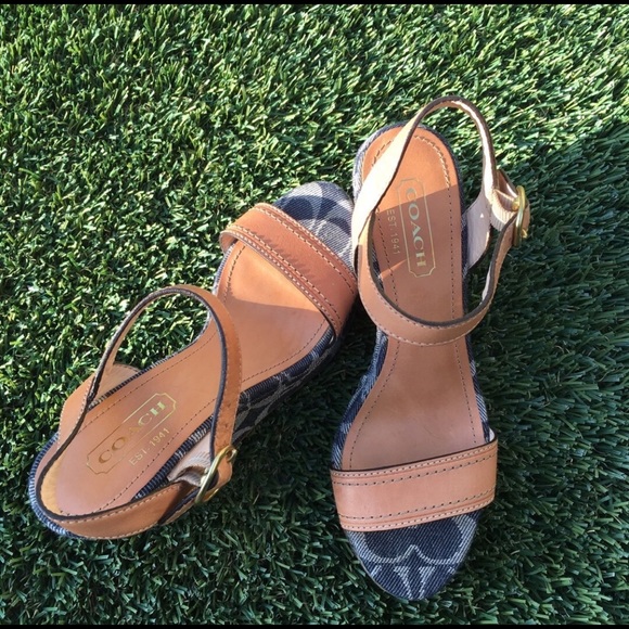 Rare/Htf Coach C logo Denim flower wedge sandals - Picture 5 of 5